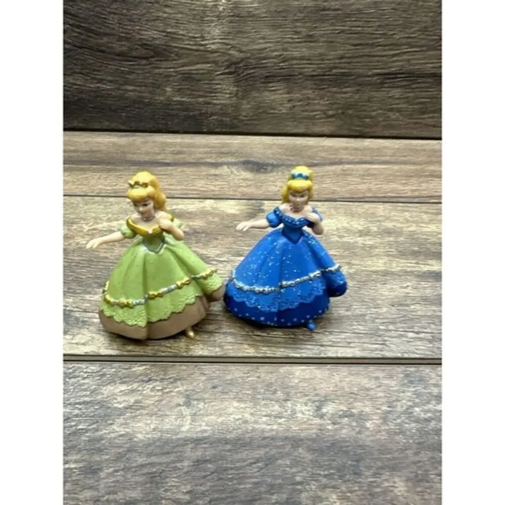 Lot Of 2 ISO SEL FRANCE 2003 ROYAL FAIRYTALE PRINCESS w/ BLUE‎ DRESS 3.5'' Green